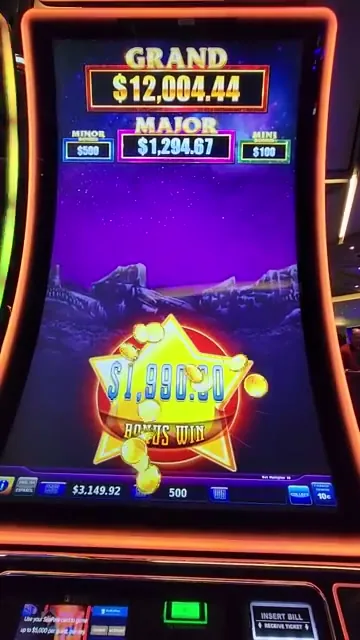 3x3 Royal Piggy: Hold The Spin — conseguir cashback